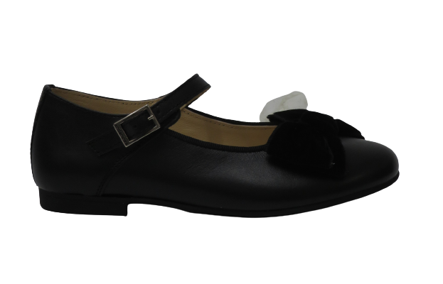 ANDANINE GIRL BLACK LEATHER PUMP WITH LEATHER BOW